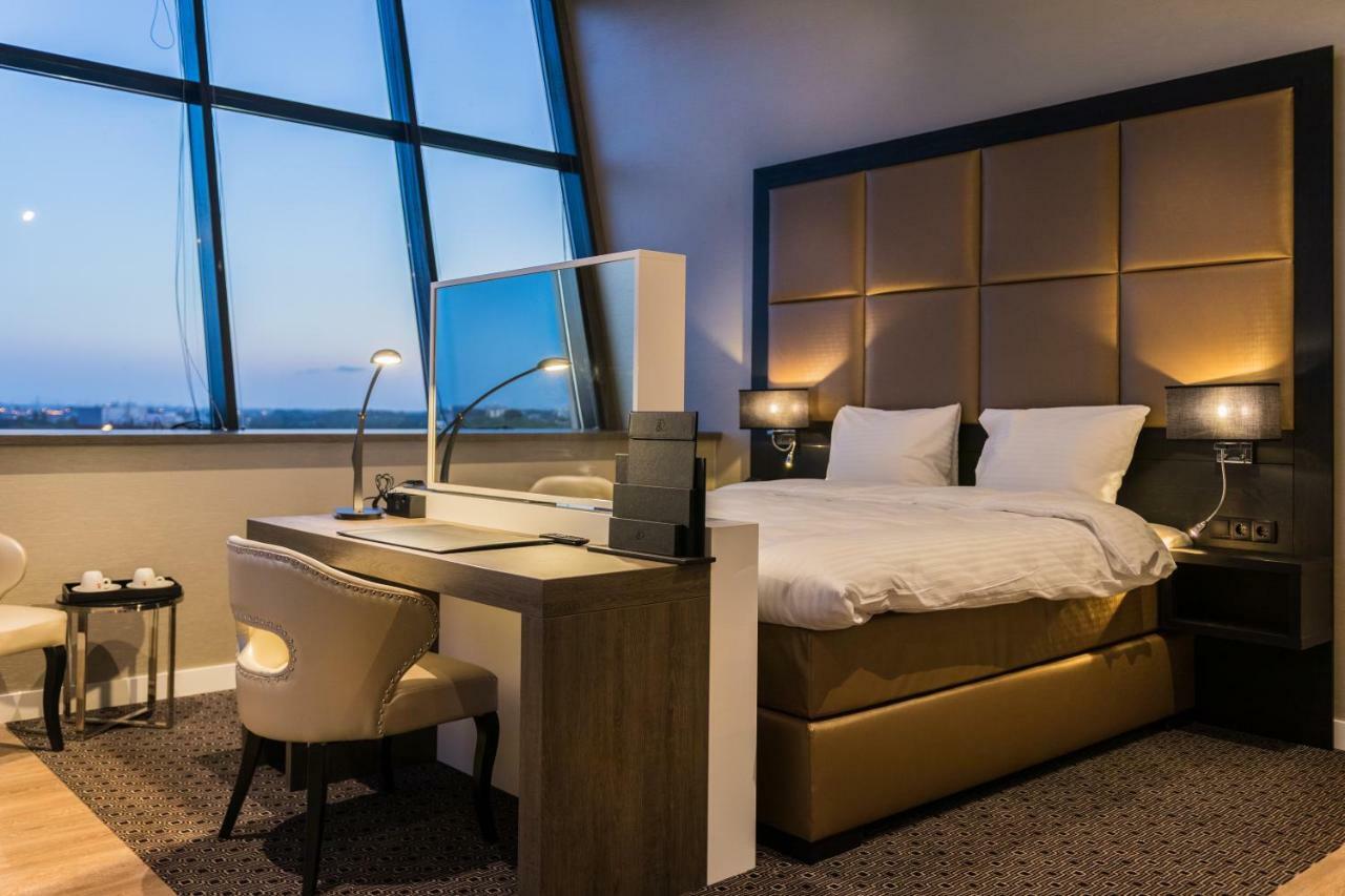 Riva Hotel Den Haag - Delft Экстерьер фото