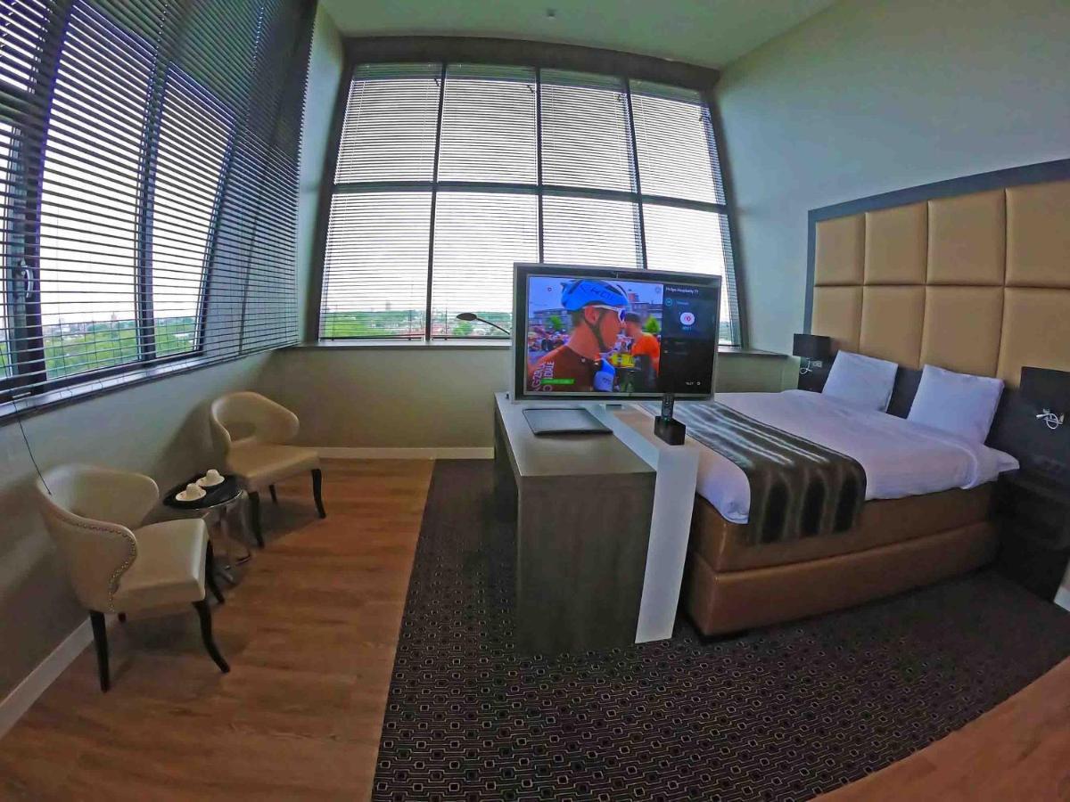 Riva Hotel Den Haag - Delft Экстерьер фото